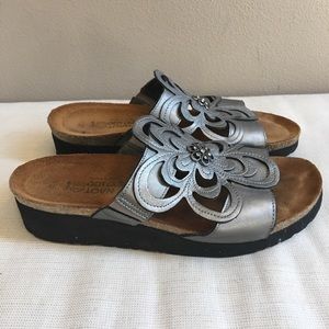Naot Women's Silver Sandals Size EURO 38 US 8